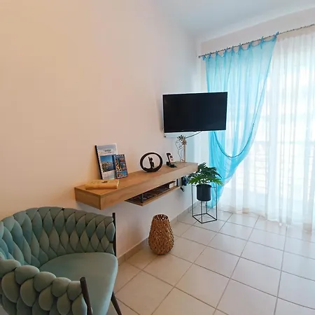 Seaside Breeze Apartament *